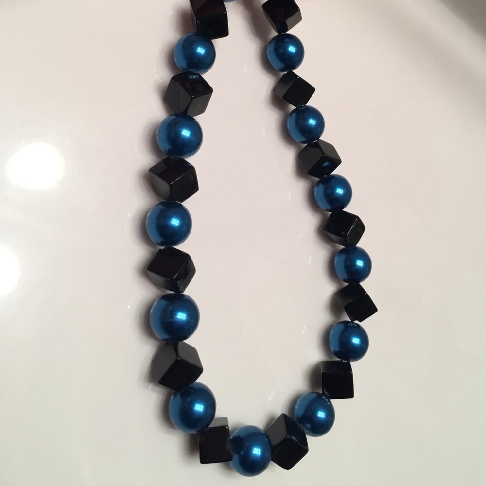Geometric black and blue acrylic bead necklace
